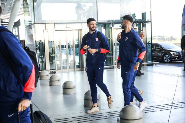 Zagreb: Odlazak hrvatske nogometne reprezentacije u Prag 