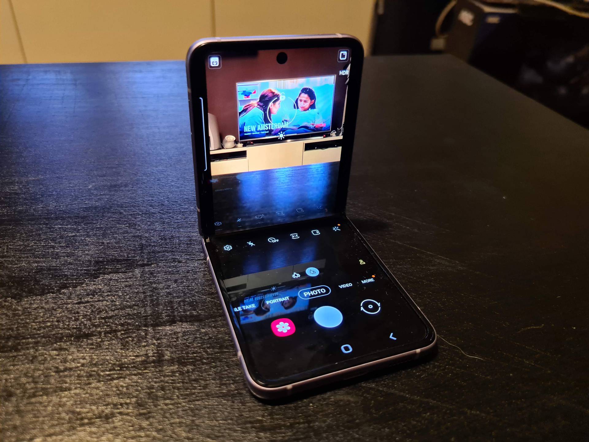 Isprobali smo preklopni Galaxy Z Flip3: Telefoniranje budućnosti