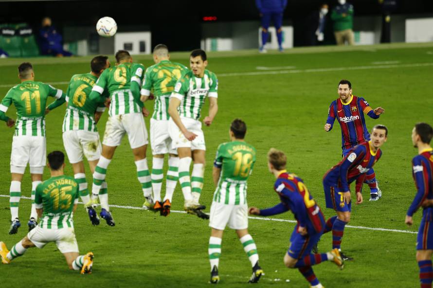 La Liga Santander - Real Betis v FC Barcelona
