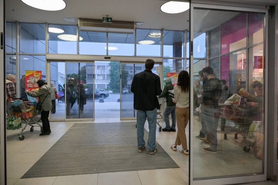 Vrijeme u Zagrebu donijelo obilnu kišu i tuču