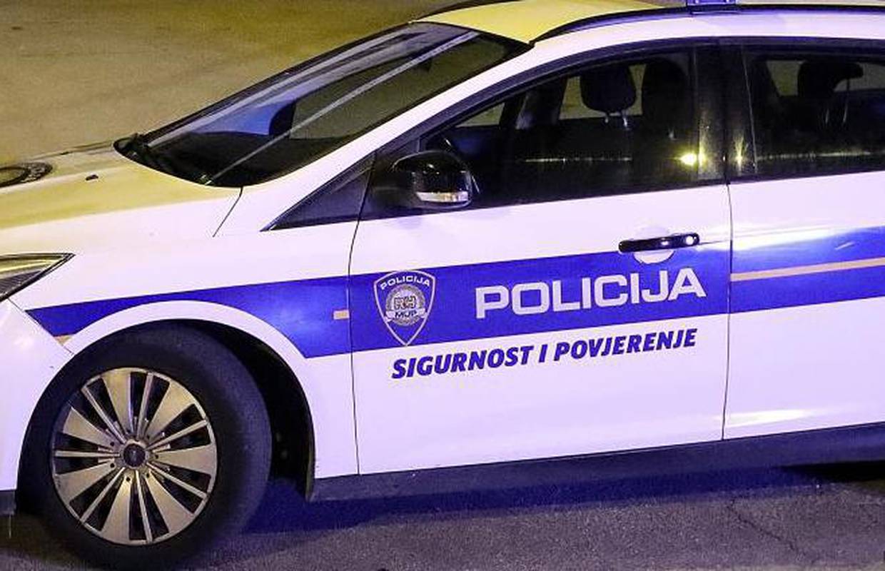Uhitili muškarca (39) u Splitu: Zaštitaru slomio prst jer ga je tražio da stavi masku na lice