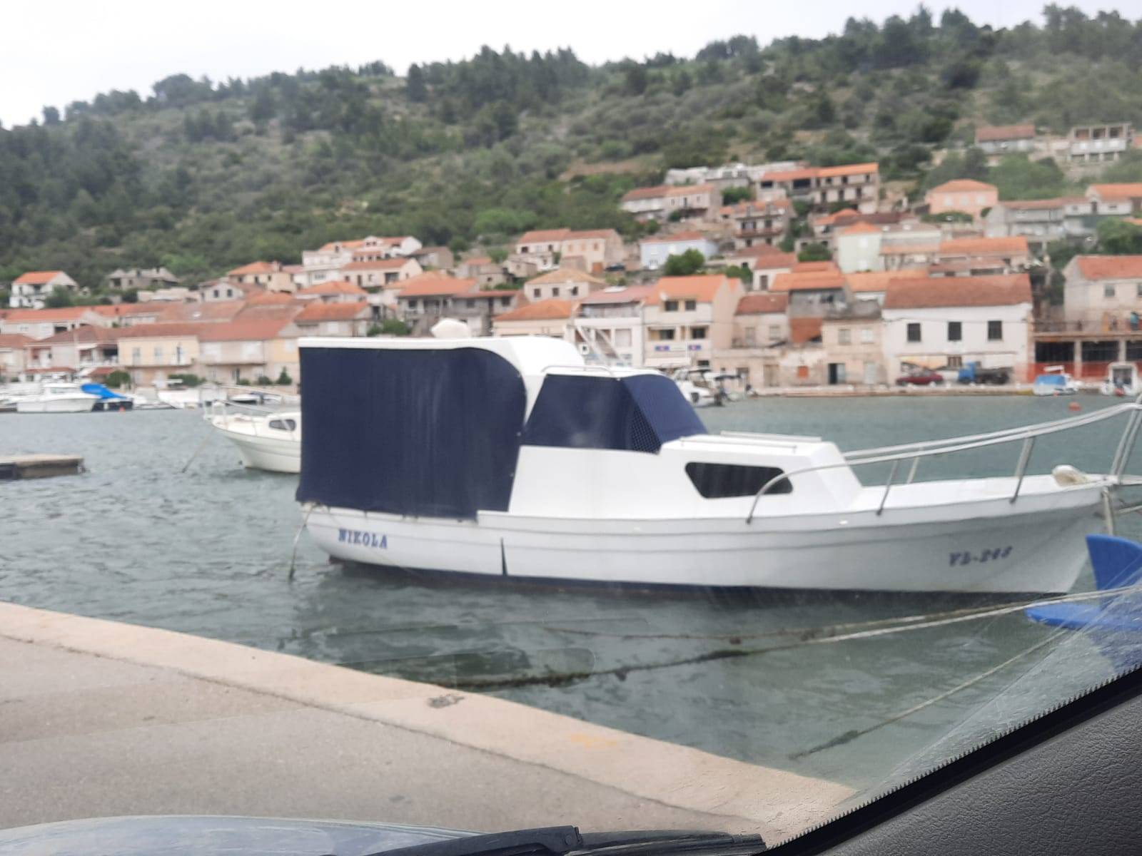 Meteorološki tsunami pogodio Velu Luku, nasukale se brodice