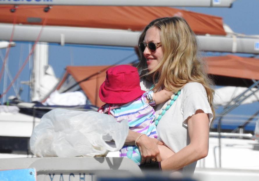 Na Visu je i 'Dr. Who': Zvijezde uživaju na suncu s bližnjima