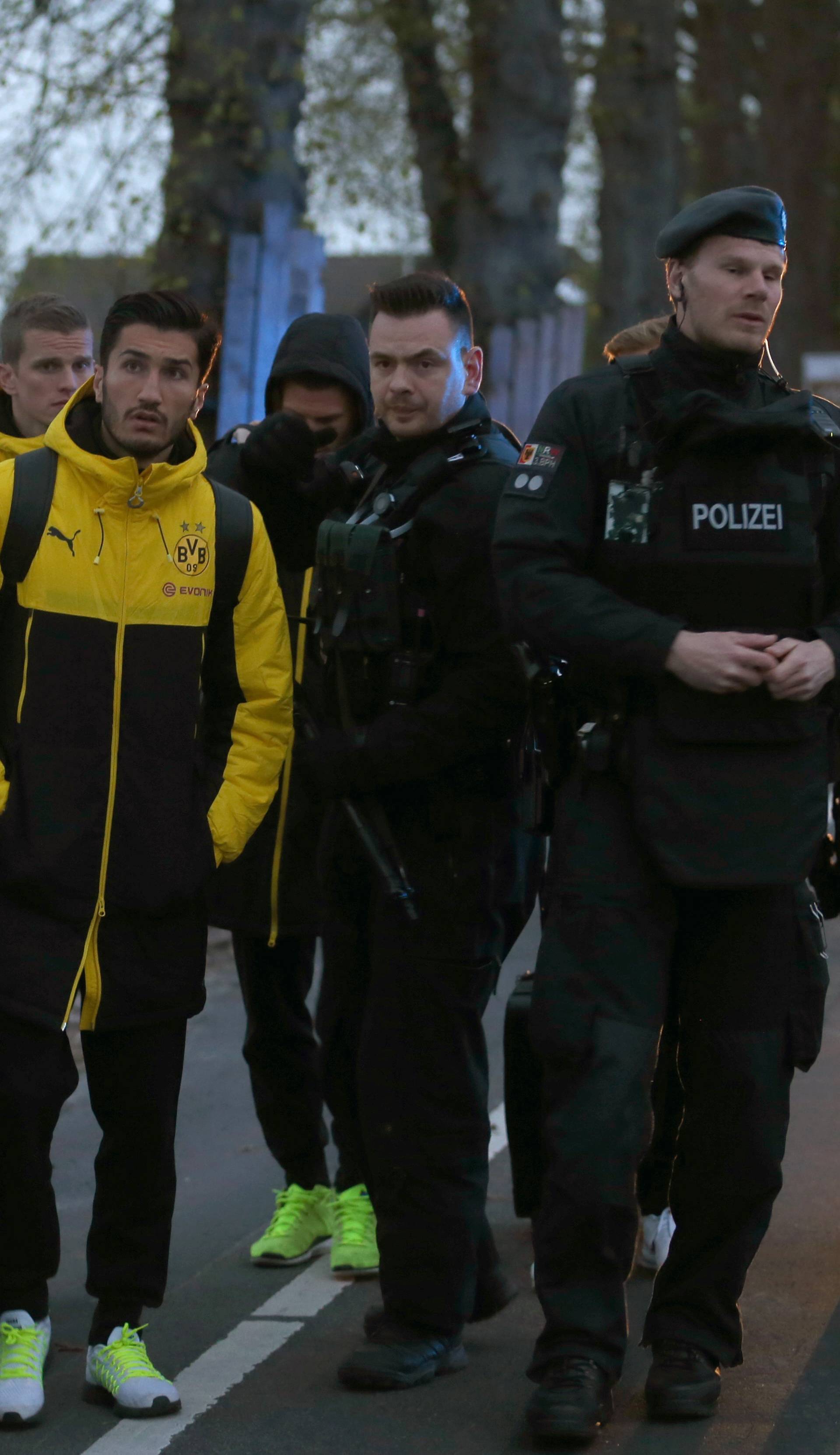 Explosions near bus carrying Borussia Dortmund squad