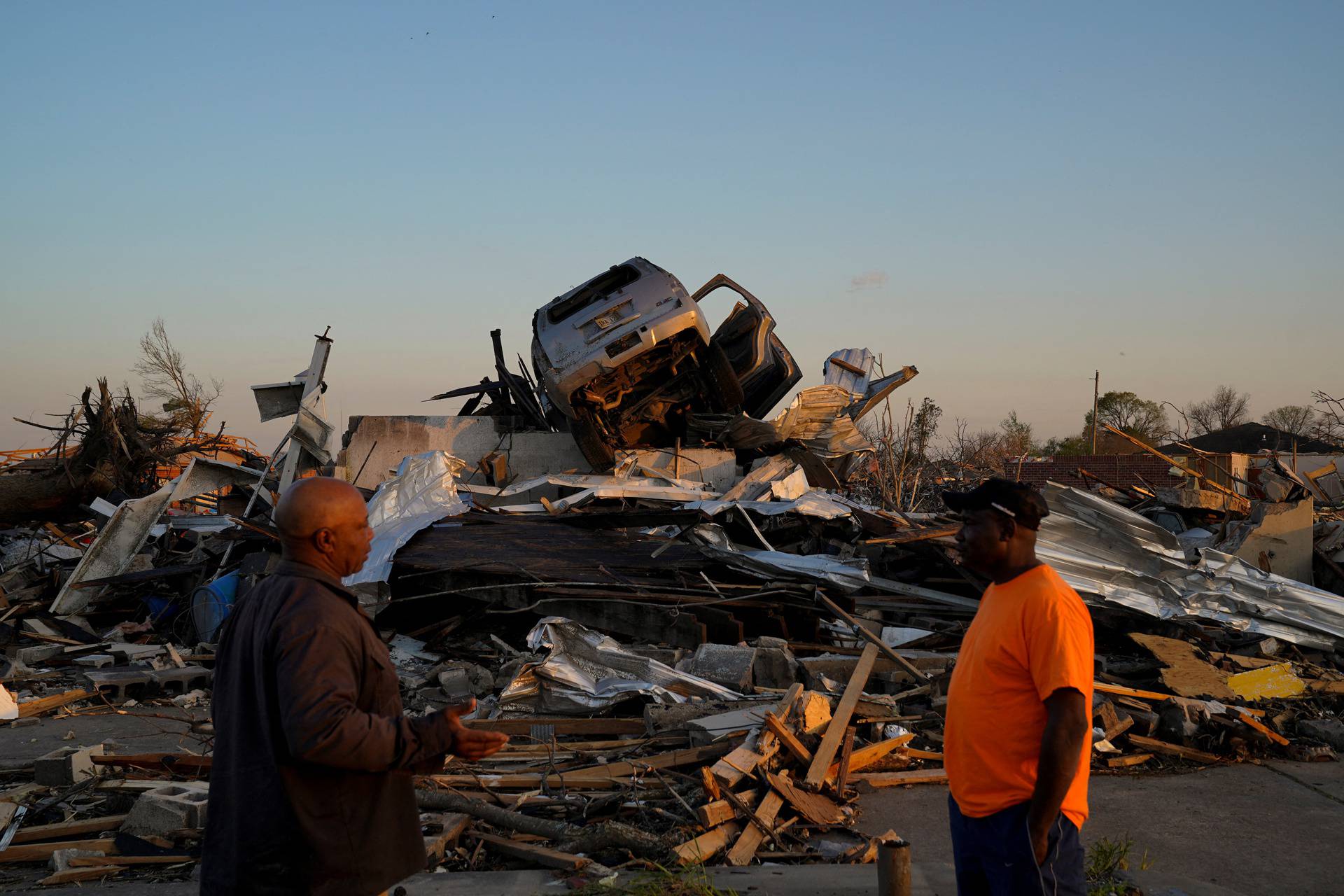 Tornadoes hit communities across central Mississippi