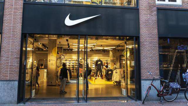 Nike udvostručio online prodaju