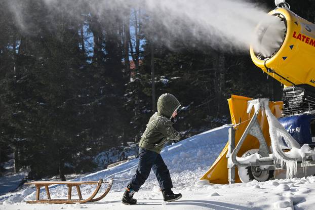Sunčano novogodišnje jutro na Sljemenu