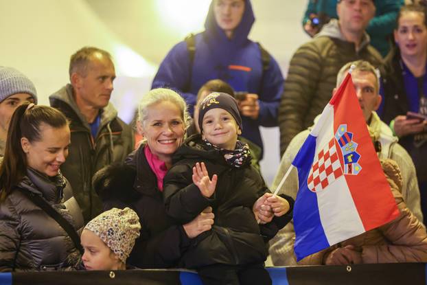 Održan 14. Zagreba?ki no?ni cener na kojem je sudjelovalo oko 3000 trka?a