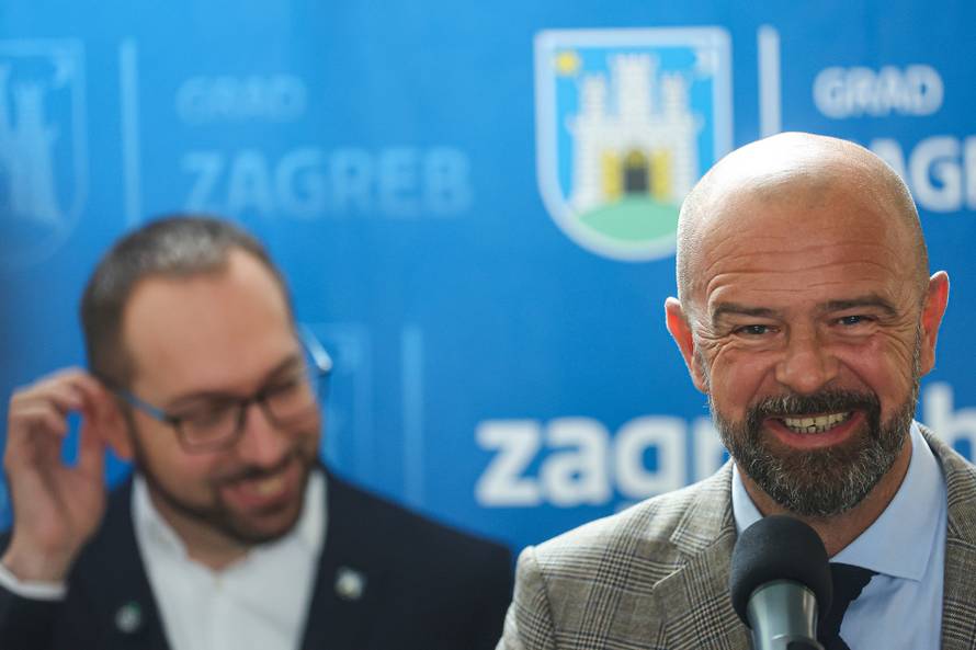 Tomaševi? i ZET predstavili nove niskopodne autobuse na elektri?ni pogon