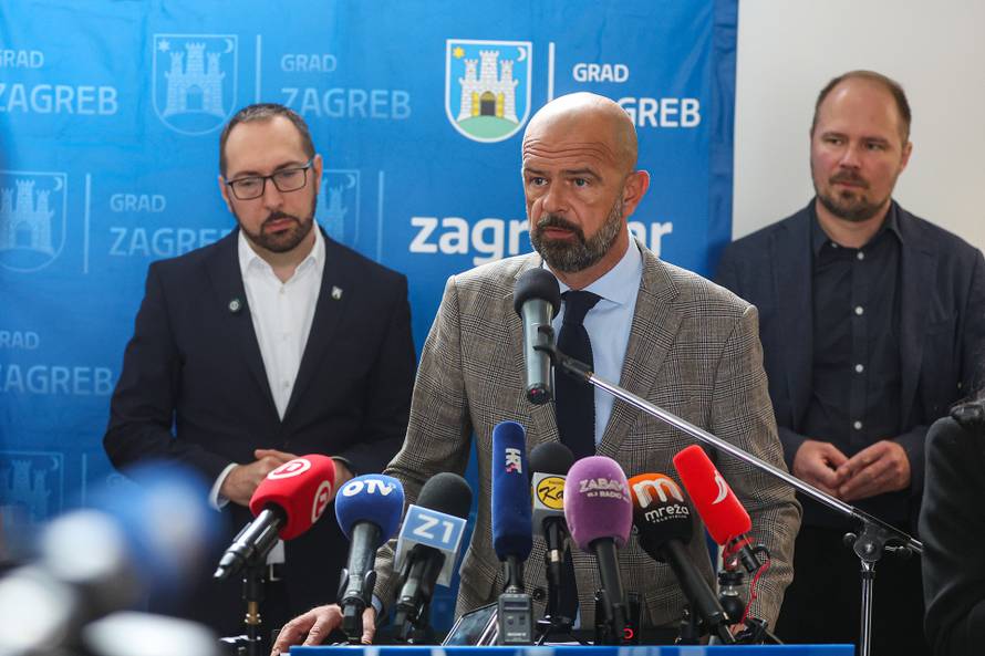 Tomaševi? i ZET predstavili nove niskopodne autobuse na elektri?ni pogon