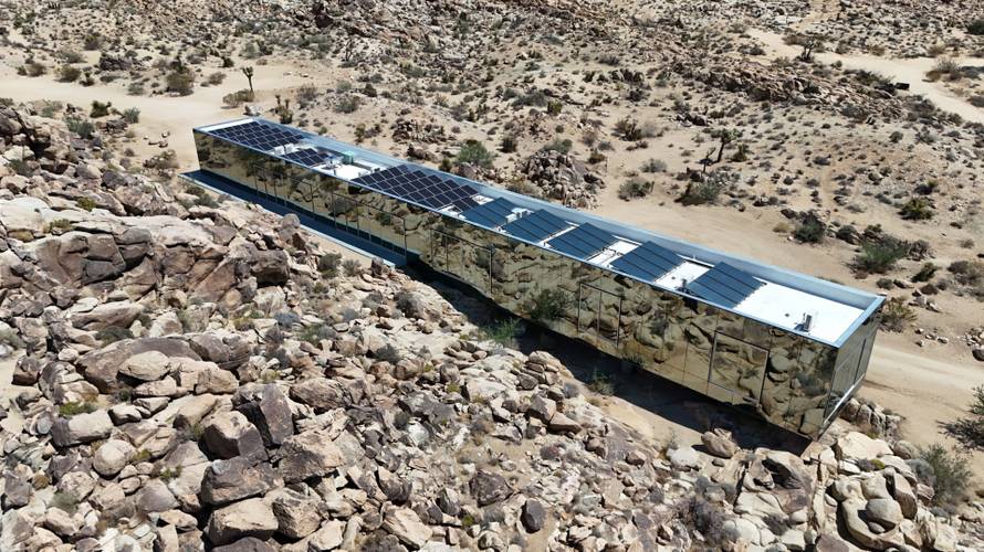 Going, going… but not gone? Famous ‘Invisible House’ still for sale