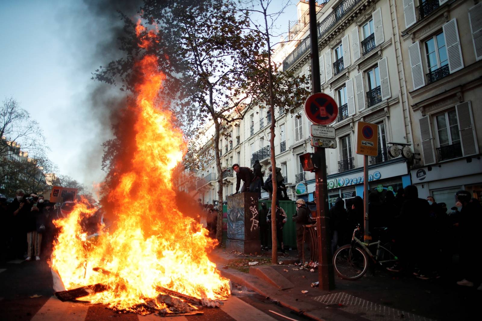 Protests over proposed curbs on identifying police, in Paris