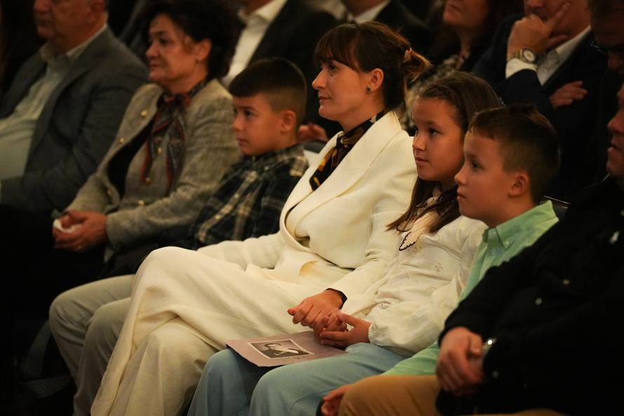 FOTO Emotivna komemoracija: O Halidu pričali njegovi bližnji, mnogi nisu mogli sakriti suze...