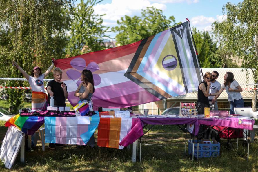 Zagreb: Pripreme za Trnjanske kresove