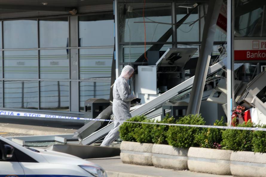 Eksplozija probudila Riječane: Razbojnici raznijeli bankomate