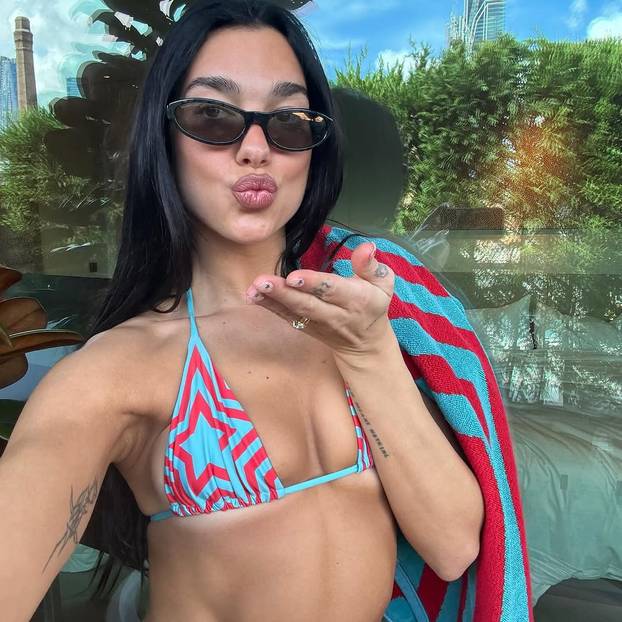 FOTO Opa! Dua Lipa pokazala je zavidnu figuru: Fanovi u deliriju