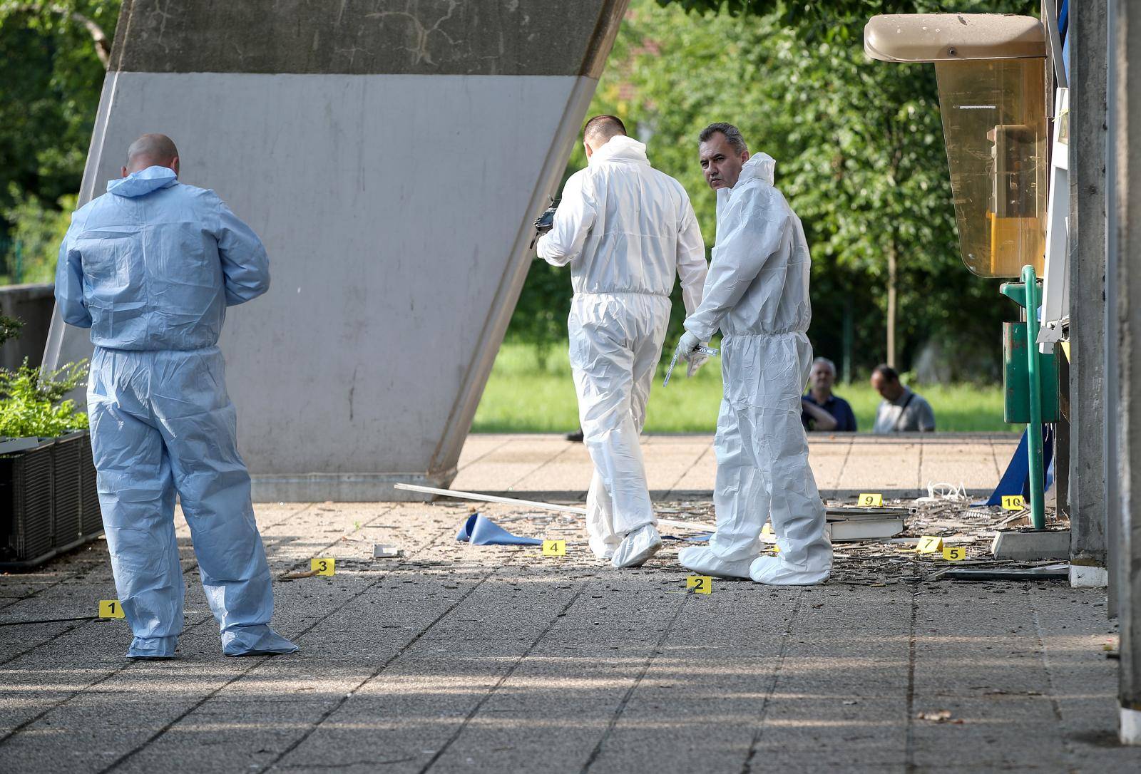 Snažan prasak probudio Siget: 'Dimilo se i popucala su stakla'