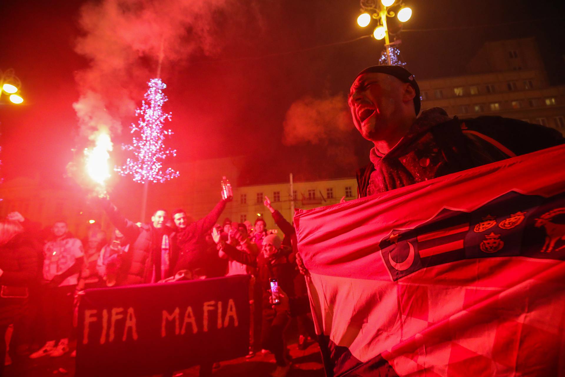 Zagreb: Veliko slavlje navijača na trgu nakon osvojene bronce na Svjetskom prvenstvu u Kataru