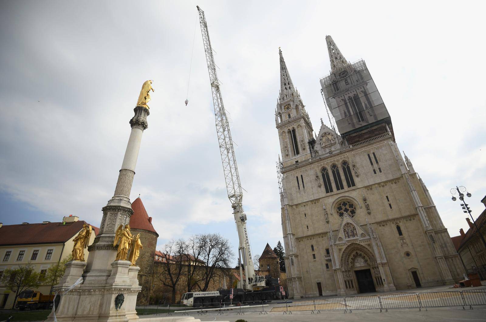 Zagreb: Postavljena prva dizalica za sanaciju katedrale