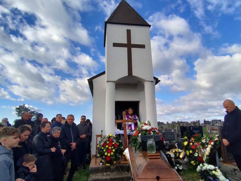 Pokopan je Marko Mišić, povratnik koji je preminuo nakon što je teško pretučen