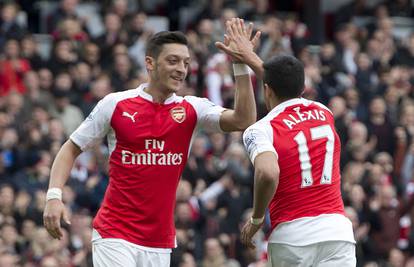 Sanchez i Özil odbijaju novac Arsenala, žele osvajati trofeje