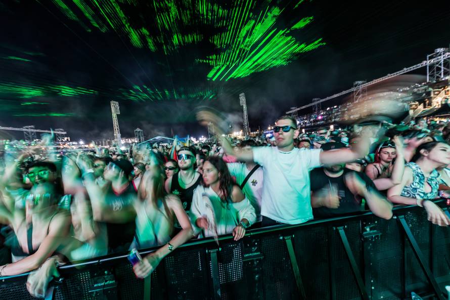 Split - DJ Vini Vici.