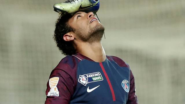 Coupe de la Ligue Quarter Final - Amiens SC vs Paris St Germain