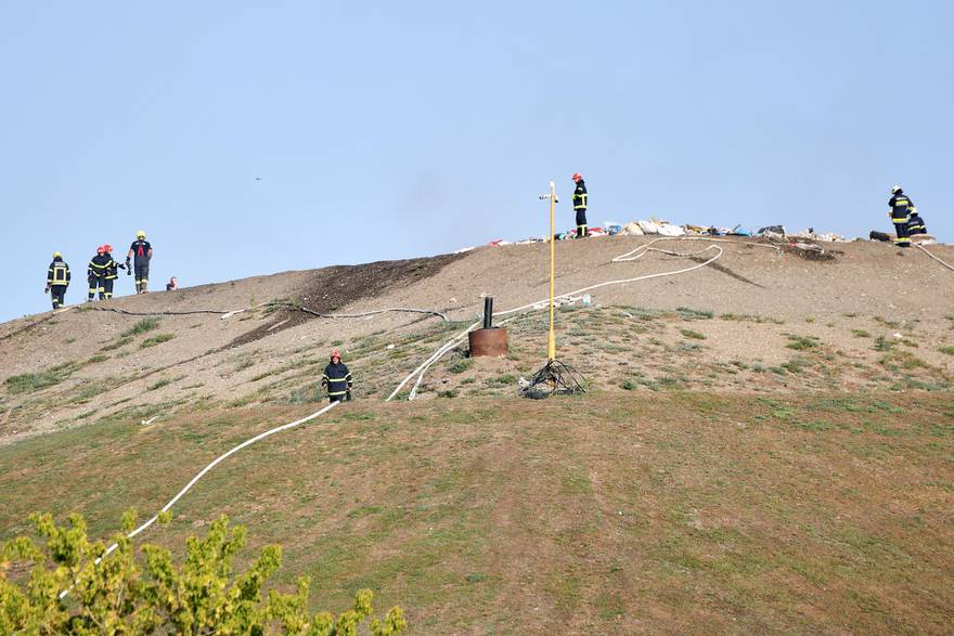 Totovec: Izbio požar na odlagalištu otpada, brzom intervencijom stavljen je pod kontrolu