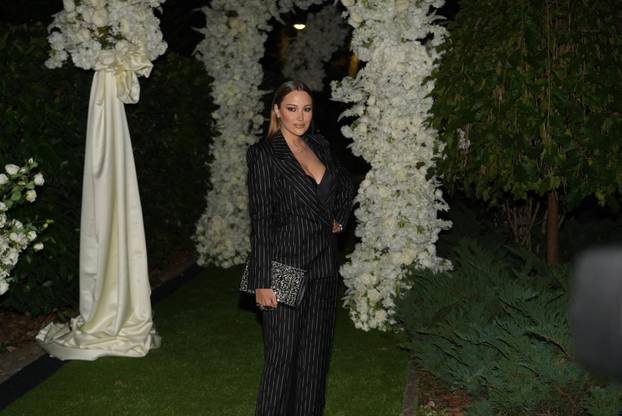 Beograd: Aleksandra Prijović prvi put u javnosti nakon rođenja kćeri 