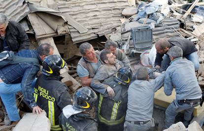 Snažan potres zatresao Italiju: "Sve je uništeno u 10 sekundi"