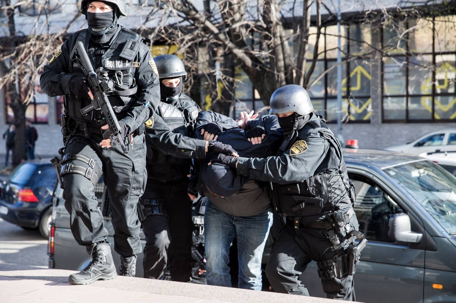 Velika policijska akcija u Mostaru, uhićenja zbog otmice, iznude i droge