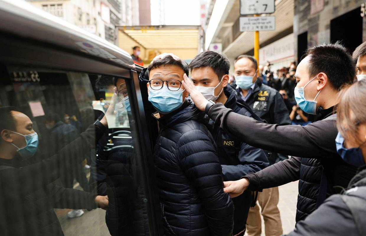 Racija u redakciji Stand Newsa u Hong Kongu: Uhitili sedmero ljudi i glavnog urednika