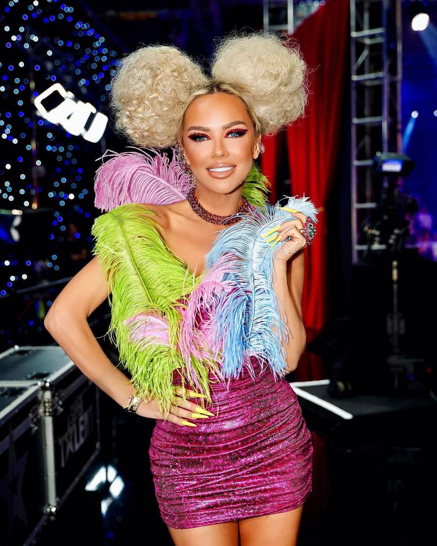 ANKETA Sve neobične frizure Maje Šuput u 'Supertalentu': Koja se vama najviše sviđa?