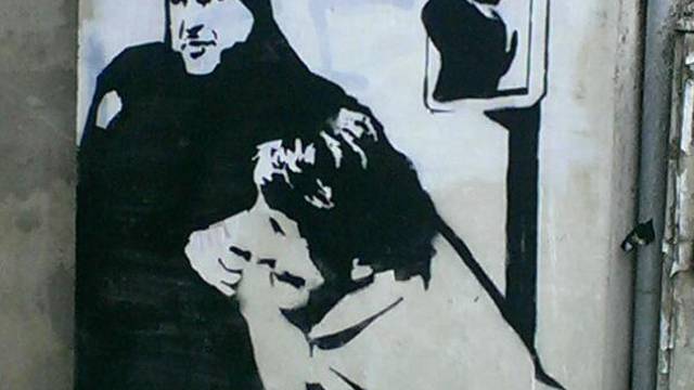 Na mjestu privođenja žene u Osijeku je "osvanuo" grafit
