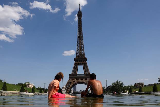 Heatwave hits France