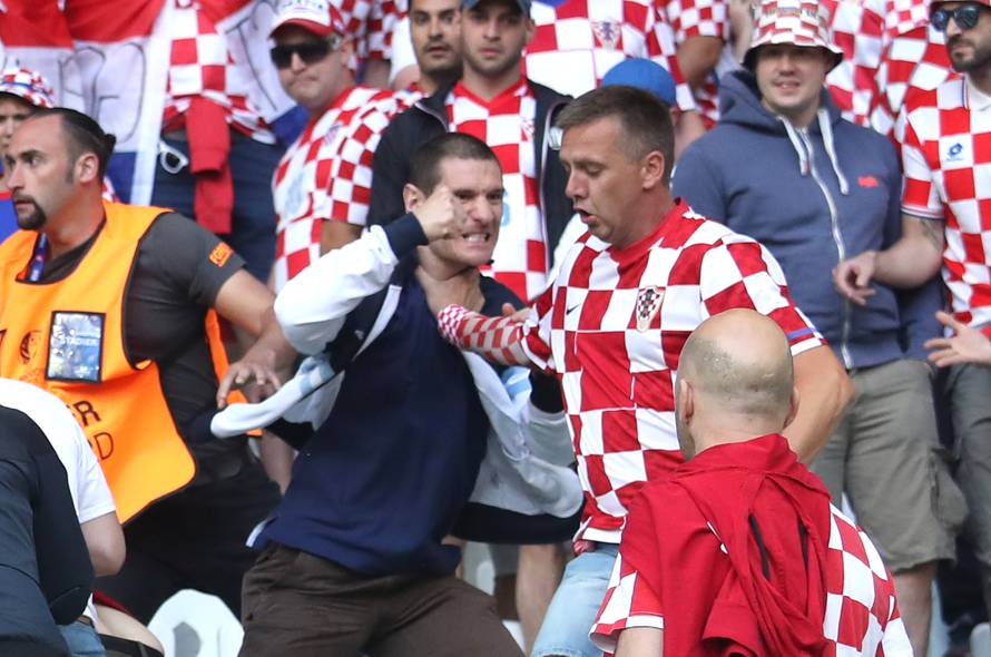 Najavili prekid utakmice zbog HNS-a, sve je prošlo u redu...