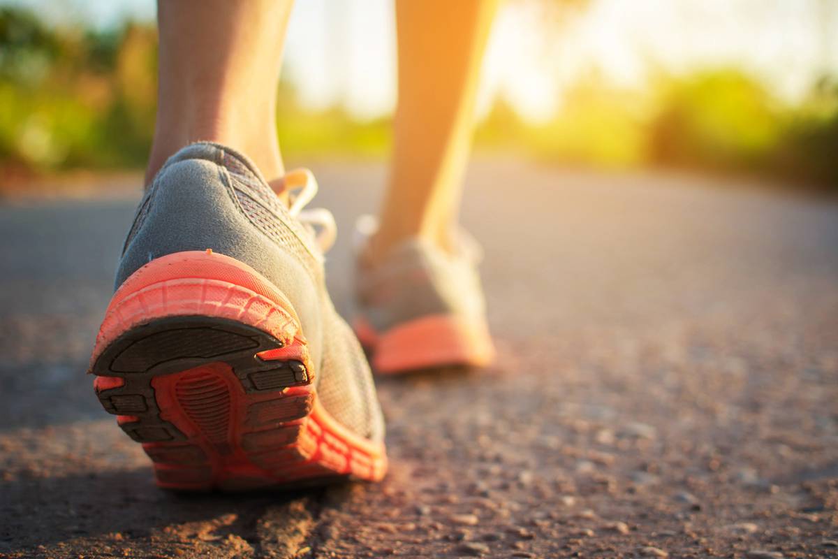 Hodanje na istom mjestu može imati isti učinak kao i hodanje po vani - kalorije se isto gube