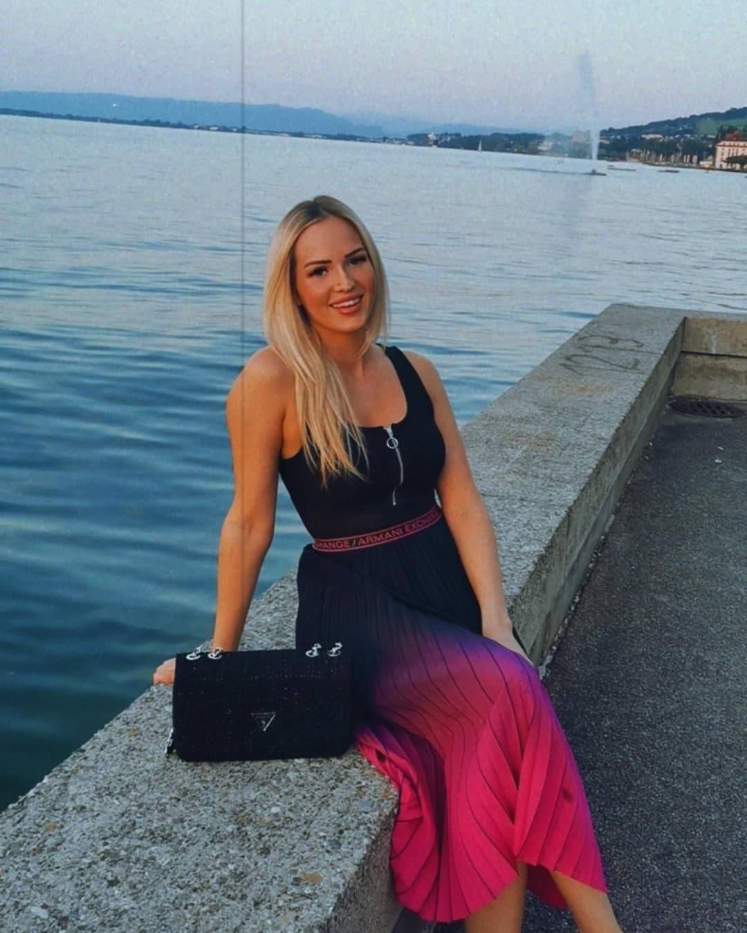 Mihaela Muhvić iz 'Gospodina savršenog' zablistala na novoj fotografiji uz jezero: 'Kao lutka'