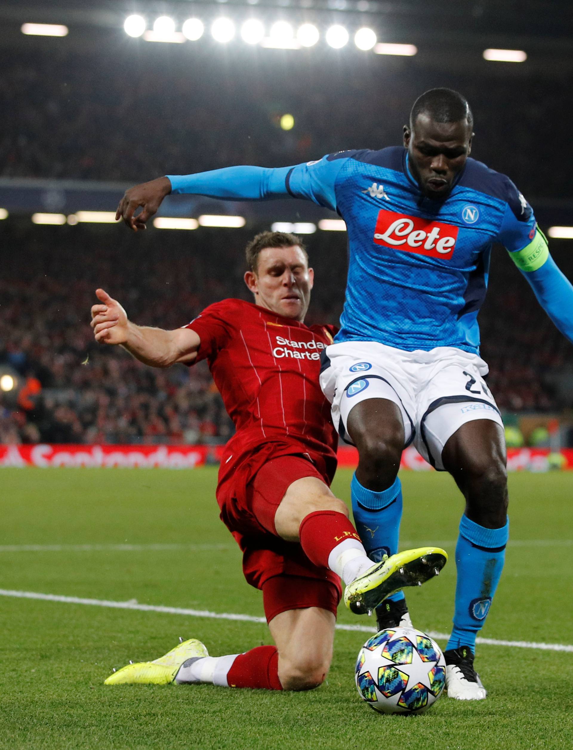 Lovren otkinuo bod Napoliju, Barca razmontirala Borussiju