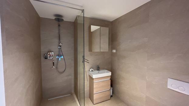 FOTO Vila iznad Malinske ima bazen i predivan pogled na more - Evo koliko bi vas koštala