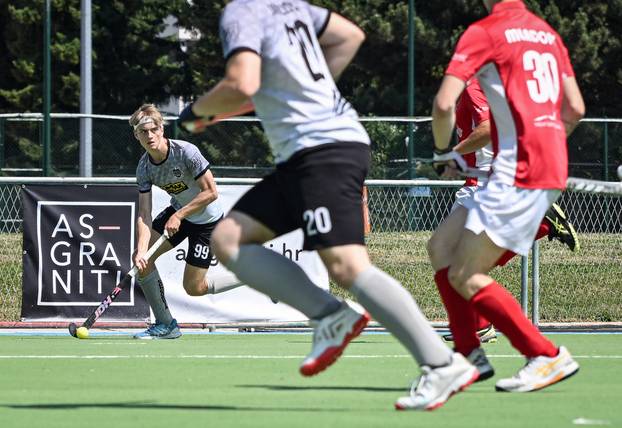 Zagreb: Hokej na travi, HAHK Mladost protiv HK Concordia 1906