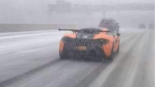 Ne baš tako brz i žestok: Zbog snijega McLaren spor kao puž