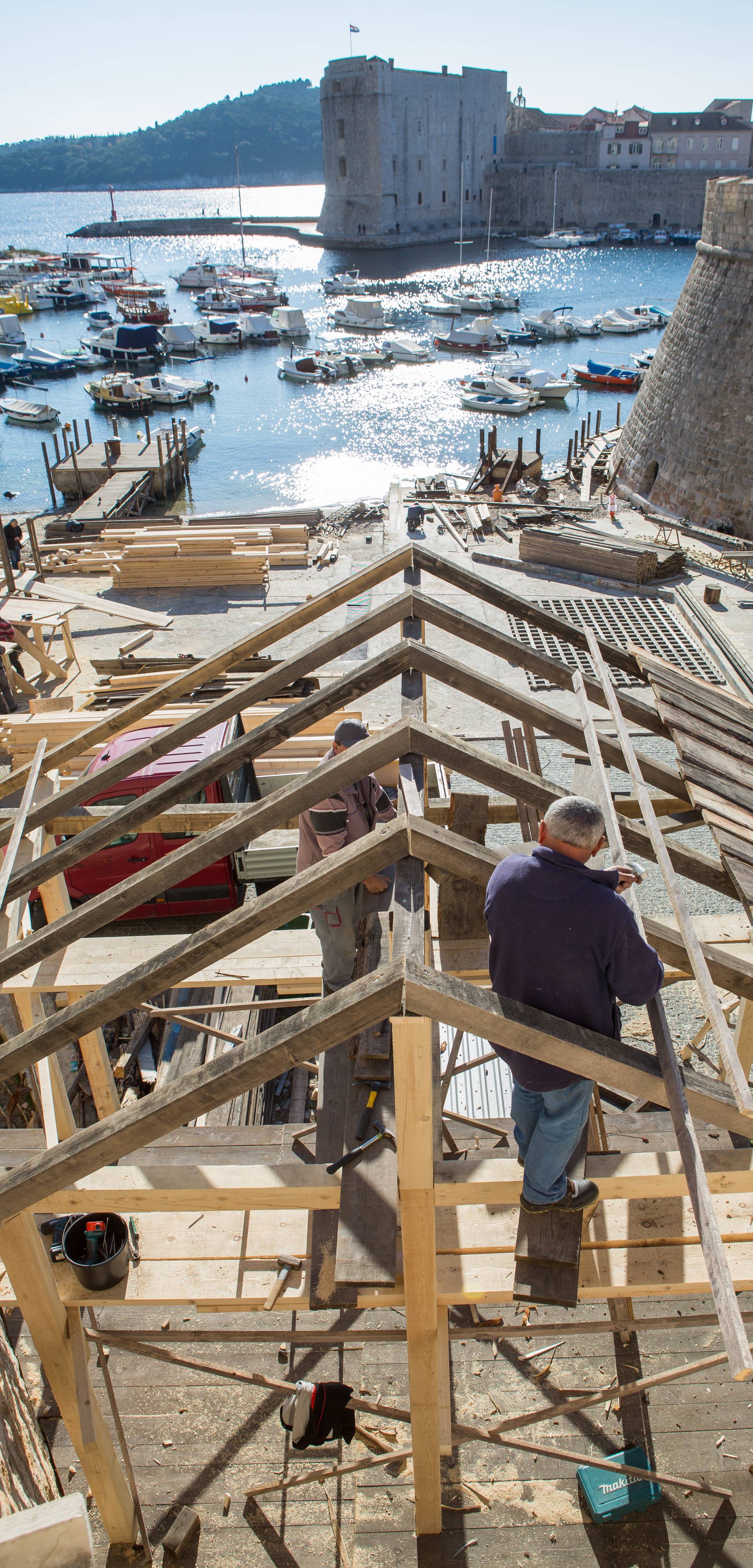 Počelo je: Dubrovnik se polako sprema za doček Robina Hooda