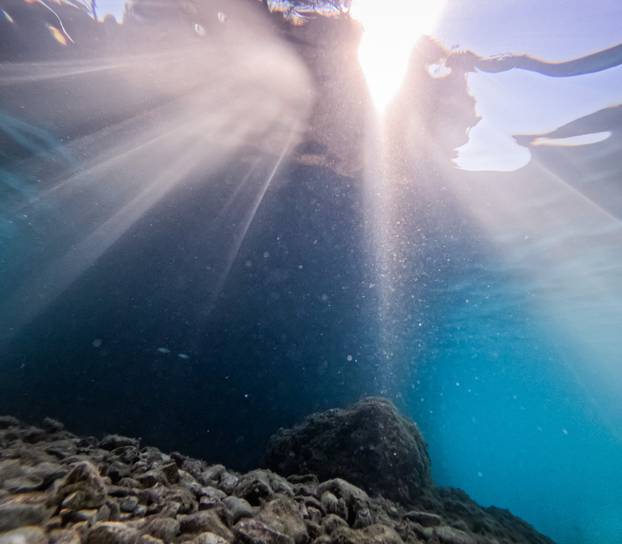 Kamen Brela i plaža Punta Rata  