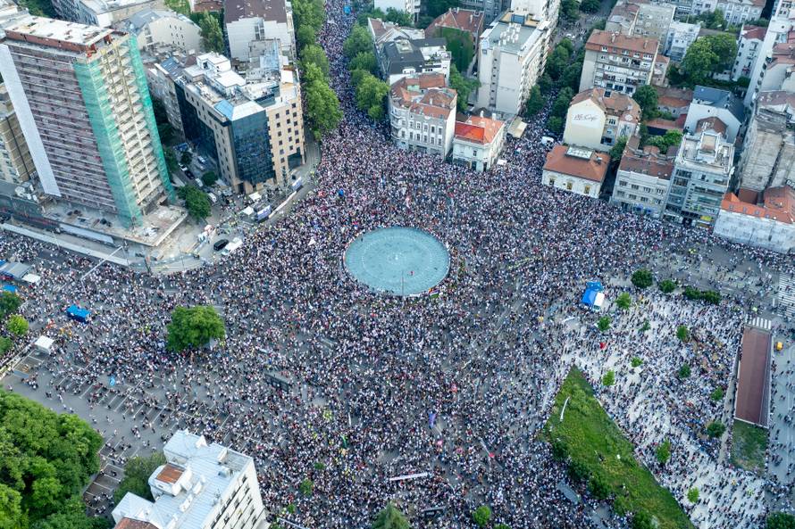Beograd: Pogled iz zraka na Trg Slavija gdje se održava prosvjed građana i studenata