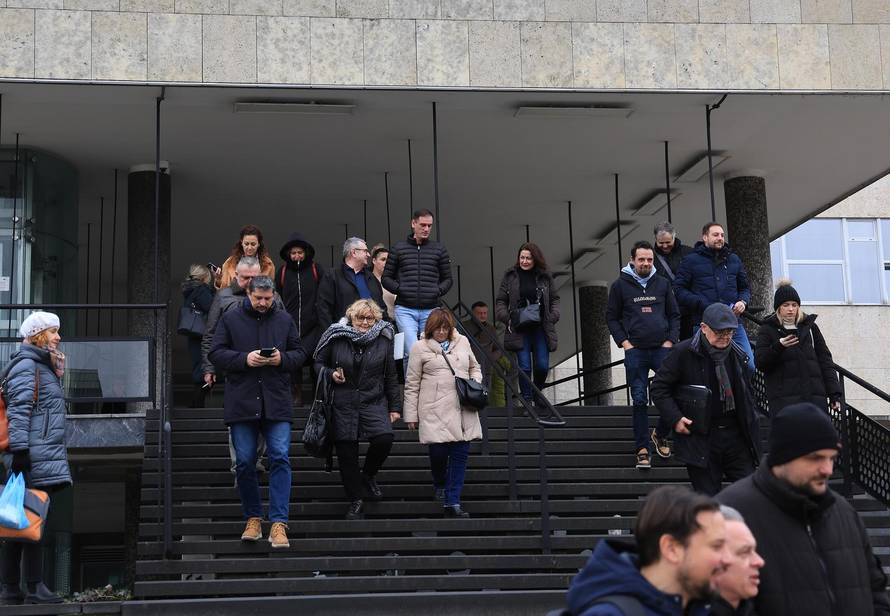 Zagreb: Evakuacija Gradskog poglavarstva zbog dojave o eksplozivnoj napravi