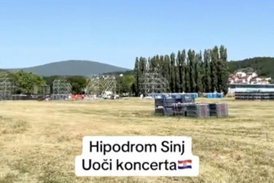 Sinj: Radovi na postavljanju bine za Thompsonov koncert
