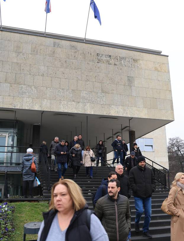 Zagreb: Evakuacija Gradskog poglavarstva zbog dojave o eksplozivnoj napravi