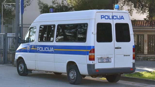 Trojicu iz BiH u Zagrebu su uhitili  s automatskim oružjem