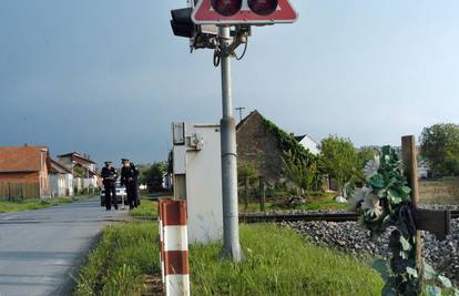 V.Gorica: Vlak naletio na automobil, žena poginula 